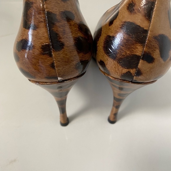 Stuart Weitzman 8.5 cheetah leopard print sexy open toed heels $100 - Picture 2 of 10